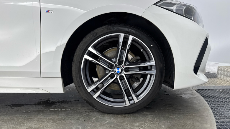 BMW 1 Series 118i M Sport 5dr Step Auto Petrol Hatchback